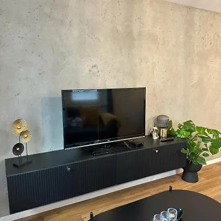 Apartamento No.13 *