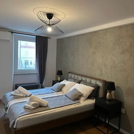 Apartamento No.13 *